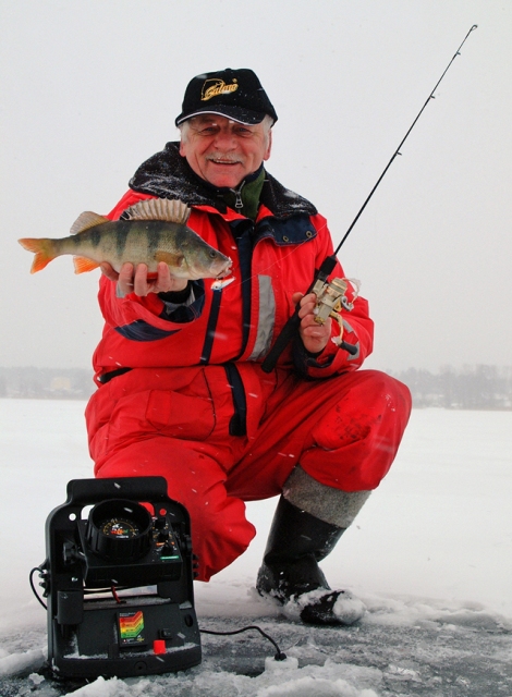 salmo-chubby-darter-the-only-one-vertical-wobbler
