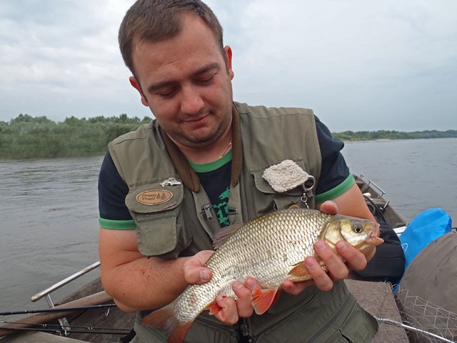 Michał z jazikiem - Impreza integracyjna - Wisła - www.przewodnicywedkarscy.pl