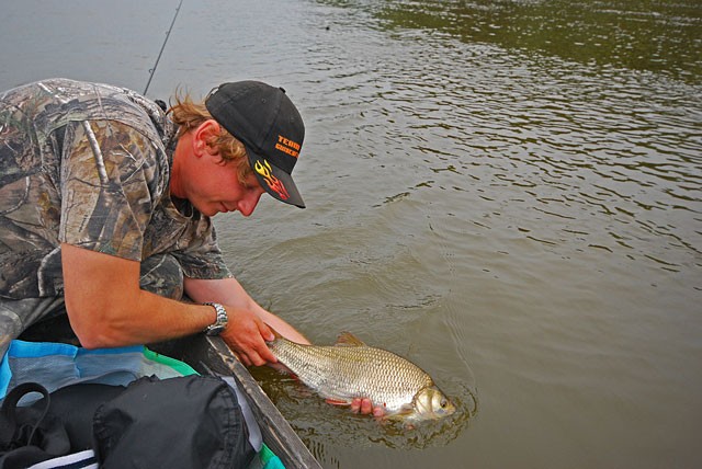 Catch and release - Impreza integracyjna - Wisła - www.przewodnicywedkarscy.pl