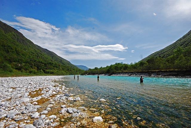 Zakręt na Socy - Słowenia - Łowienie na muchę - www.przewodnicywedkarscy.pl - Wyprawy wędkarskie