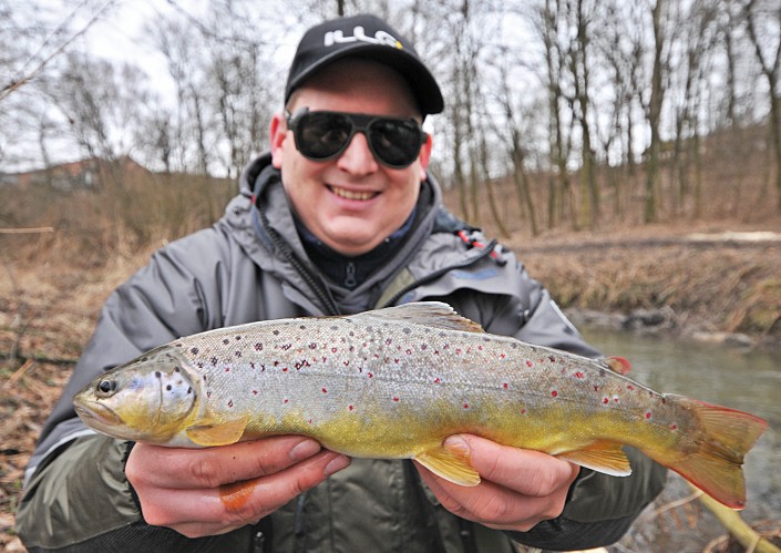 Wyprawy na pstrągi - www.przewodnicywedkarscy.pl - pstrąg potokowy