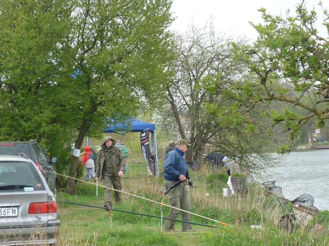 Zawody wędkarskie - www.przewodnicywedkarscy.pl Zawody wędkarskie - www.przewodnicywedkarscy.pl